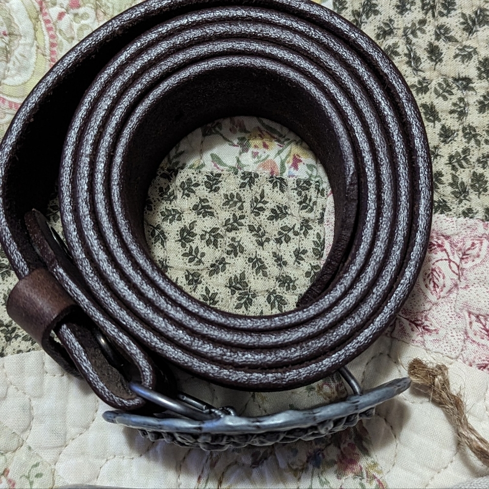 Custom made leather cowgirl belt - Picture 4 of 4